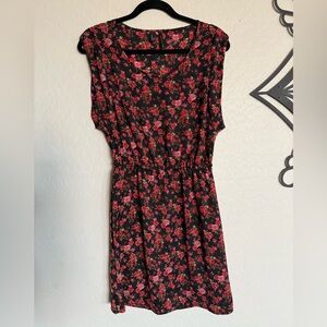 MNG COLLECTION Floral Elegance Black and Red Mini Dress - Small